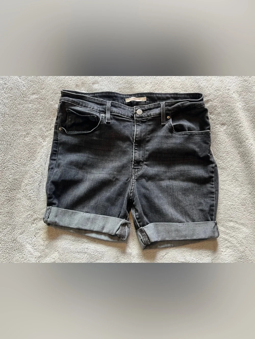Black Levi Strauss 721 High Rise Skinny Shorts Women’s Size 33